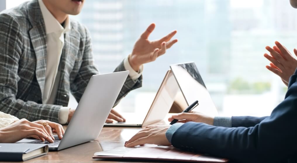 原稿作成の工数を外注にまわし、本来の仕事に集中できる