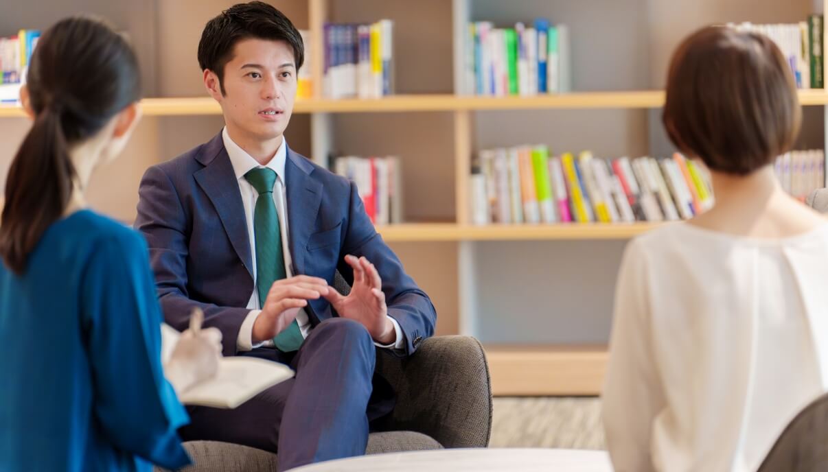 企画構成から取材/インタビュー、デザイン制作までワンストップ