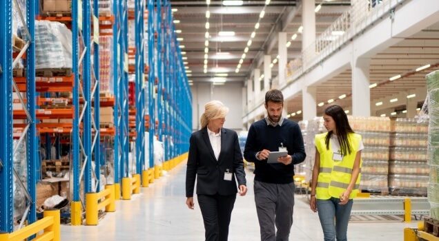 多言語対応で国際輸送